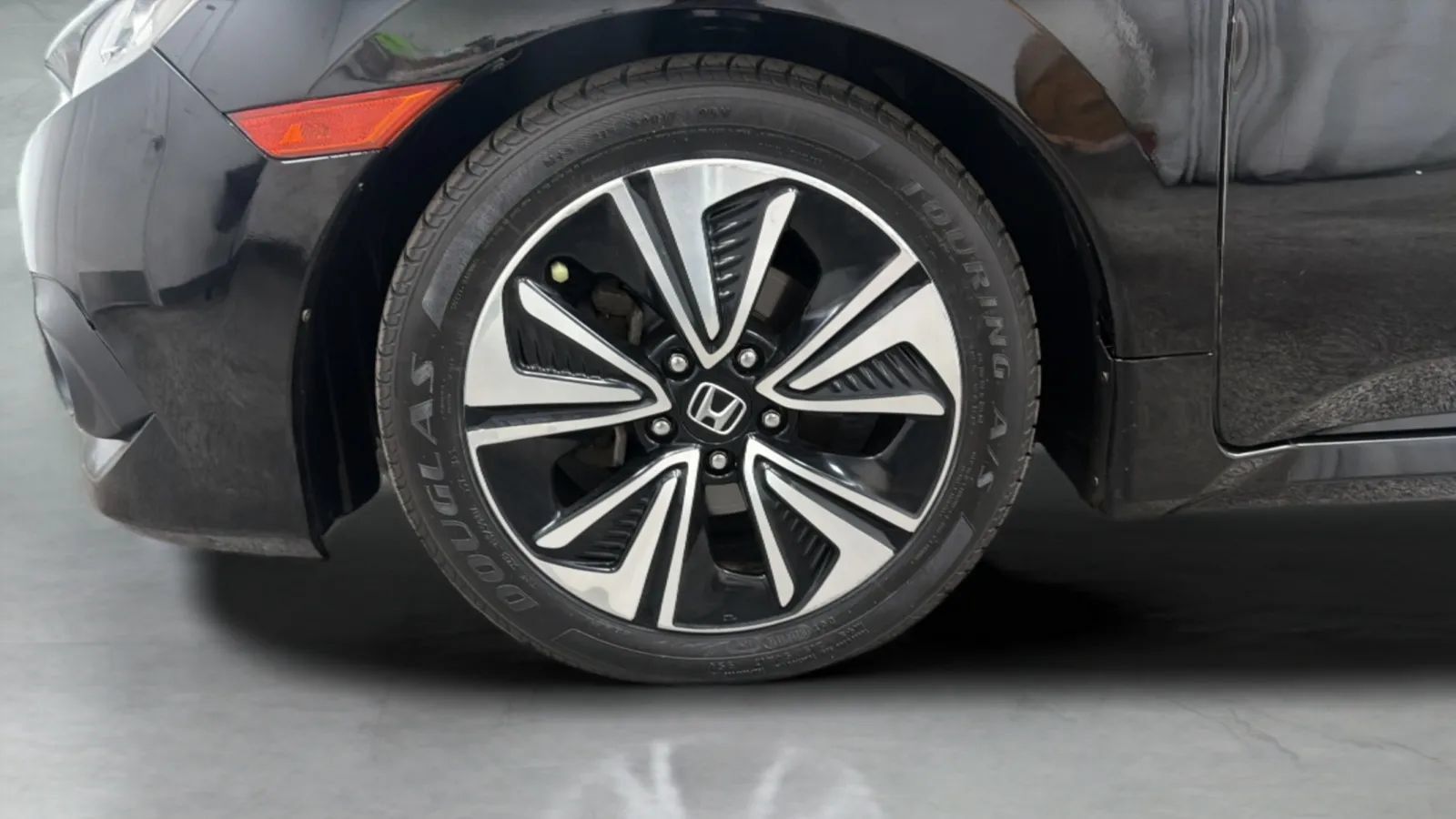 Used 2018 Honda Civic EX-T image 27