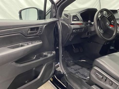 Used 2025 Honda Odyssey Sport-L image 11