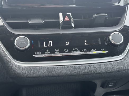 Used 2023 Toyota Corolla LE image 17