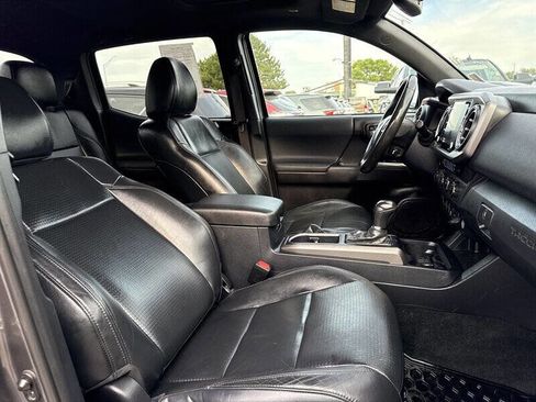 Used 2020 Toyota Tacoma 4x4 Double Cab image 19