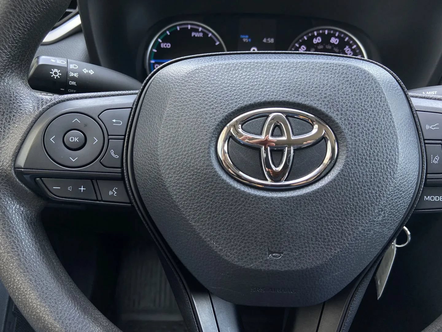 Used 2022 Toyota RAV4 LE AWD/4WD image 13