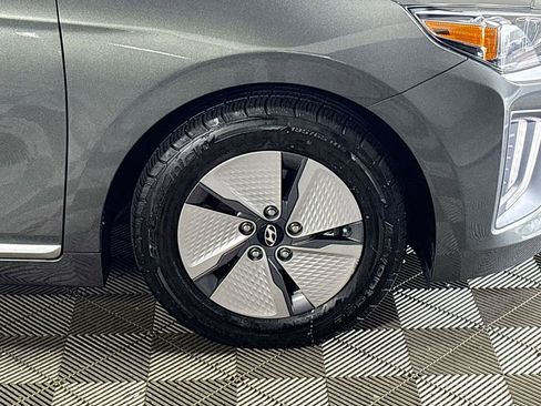 Used 2021 Hyundai Ioniq SE image 22