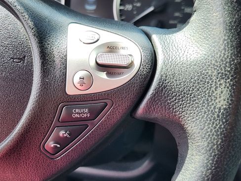 Used 2016 Nissan Sentra SR w/ SR Premium Package image 23