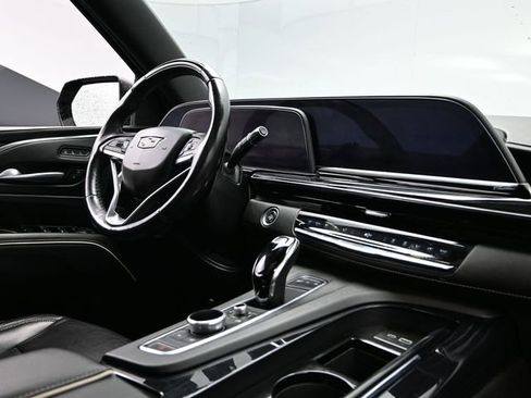 Used 2023 Cadillac Escalade Sport AWD/4WD image 17