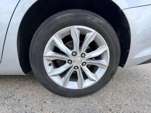 Used 2019 Chevrolet Malibu LT image 8