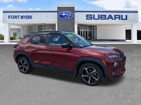 Used 2022 Chevrolet TrailBlazer RS FWD image 2