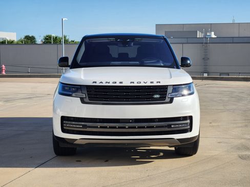 Used 2023 Land Rover Range Rover SE AWD/4WD image 2