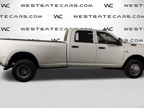 New 2026 RAM 3500 Tradesman AWD/4WD image 42