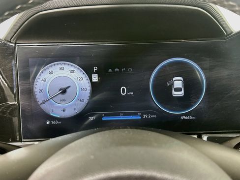 Used 2025 Hyundai Elantra SEL FWD image 19