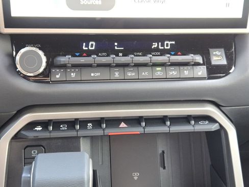 New 2026 Toyota Tundra Platinum AWD/4WD image 16