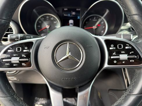 Used 2020 Mercedes-Benz GLC 300 4MATIC image 17