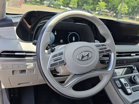 Used 2024 Hyundai Palisade Calligraphy FWD image 11