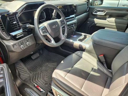 Used 2026 Chevrolet Silverado 2500 LTZ w/ LTZ Plus Package AWD/4WD image 9