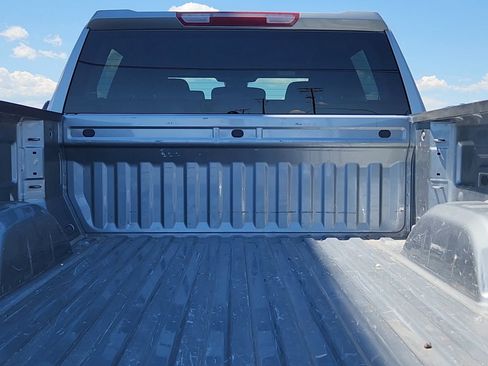 Used 2025 Chevrolet Silverado 1500 LT AWD/4WD image 20