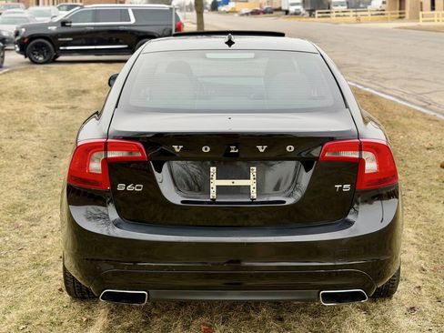 Used 2014 Volvo S60 T5 image 9