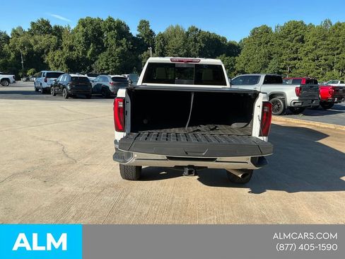 Used 2024 GMC Sierra 2500 SLT w/ SLT Premium Package AWD/4WD image 9