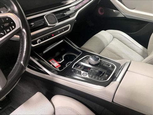 Used 2023 BMW X7 xDrive40i w/ Executive Package image 21