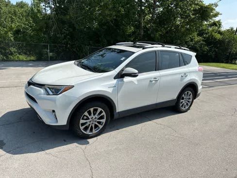 Used 2017 Toyota RAV4 Limited AWD/4WD image 18