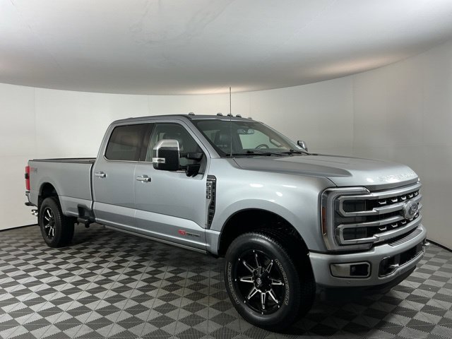Used 2024 Ford F350 Platinum AWD/4WD image 3