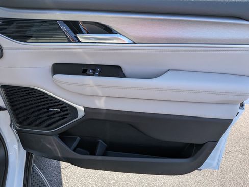 New 2026 Jeep Grand Wagoneer 4WD image 32