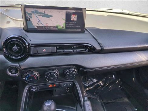 Used 2024 MAZDA MX-5 Miata RF Club image 16