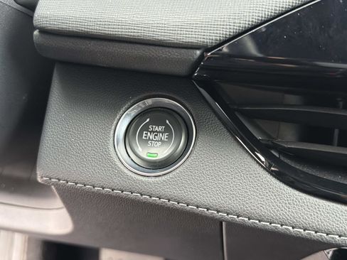 Used 2025 Buick Enclave Sport Touring FWD image 25