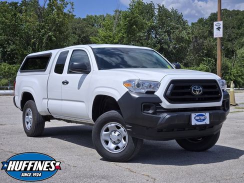 Used 2022 Toyota Tacoma SR RWD image 1