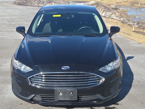 Used 2020 Ford Fusion SE image 11