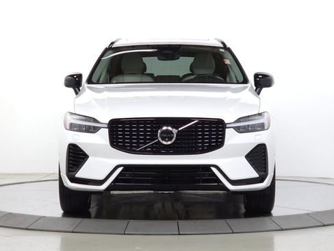 Certified 2025 Volvo XC60 T8 Plus w/ Climate Package AWD/4WD image 2