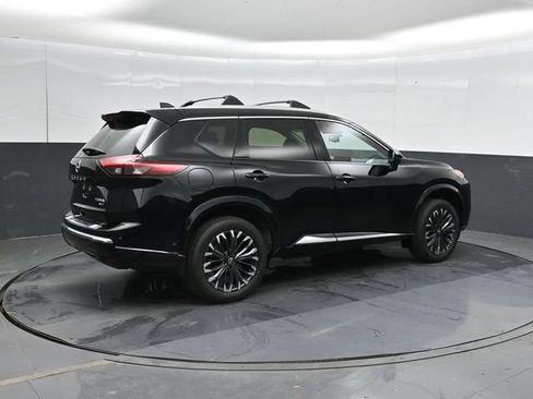Used 2026 Nissan Rogue Platinum w/ Platinum Premium Package AWD/4WD image 3