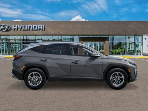 New 2026 Hyundai Tucson SE FWD image 7