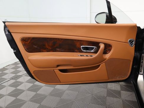 Used 2009 Bentley Continental GT w/ Convenience Specification Pkg image 25