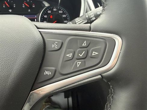 Used 2023 Chevrolet Equinox Premier image 42