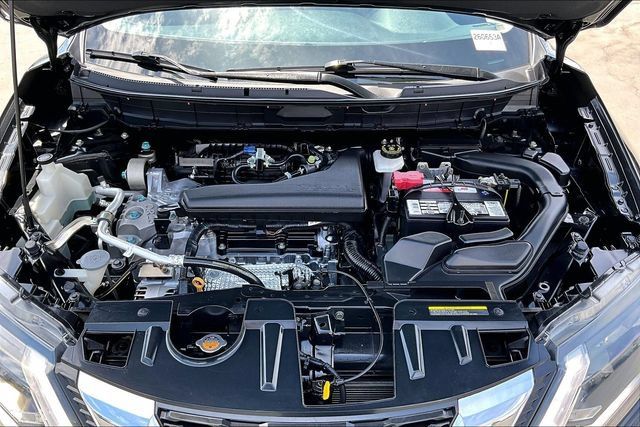 Certified 2017 Nissan Rogue SV w/ SV Premium Package AWD/4WD image 28