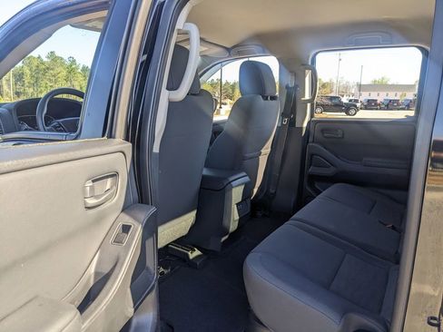 Used 2022 Nissan Frontier S w/ Technology Package image 35