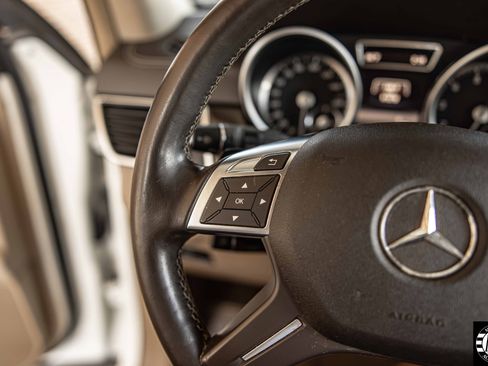 Used 2016 Mercedes-Benz GL 450 4MATIC w/ Premium I Package image 24