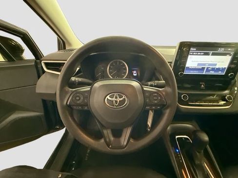 Used 2020 Toyota Corolla LE FWD image 28