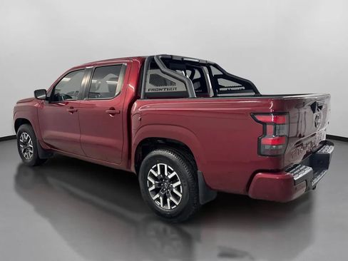 Used 2022 Nissan Frontier SV image 7