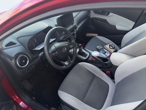 Used 2023 Hyundai Kona SE FWD image 4