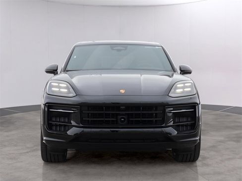 New 2026 Porsche Cayenne GTS image 12