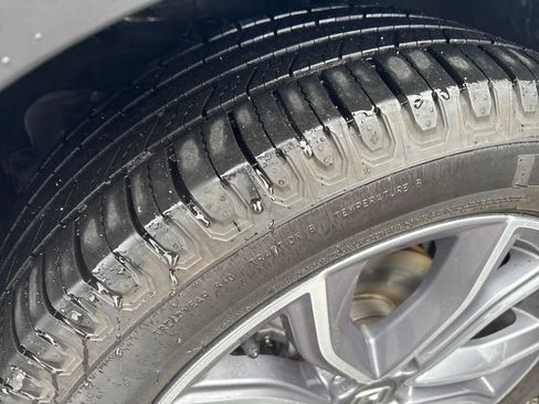 Used 2020 Honda CR-V Touring image 32