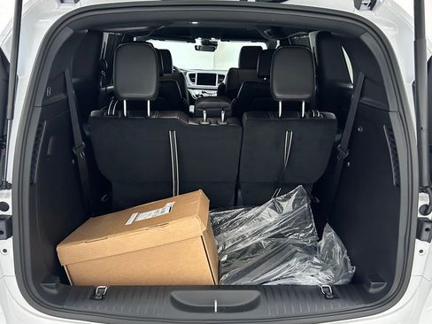 New 2026 Chrysler Voyager LX FWD image 9