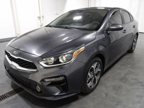 Used 2021 Kia Forte LXS FWD image 3