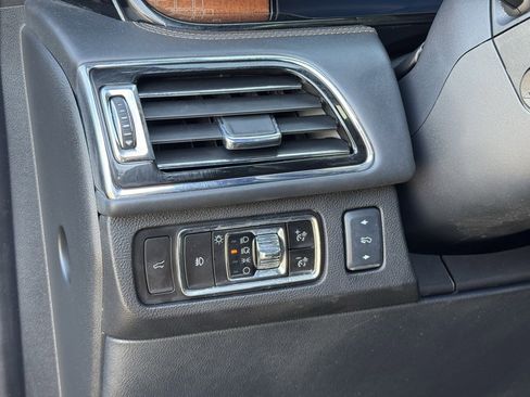 Used 2023 Lincoln Navigator Black Label image 30