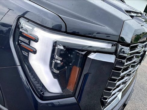 Used 2024 GMC Sierra 3500 Denali Ultimate AWD/4WD image 34