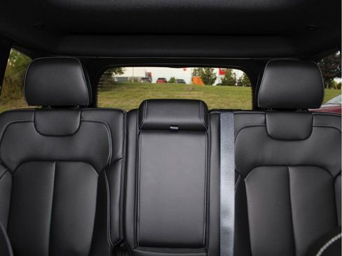 New 2025 Jeep Grand Cherokee Limited w/ Luxury Tech Group II image 31