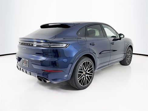 New 2026 Porsche Cayenne E-Hybrid Coupe image 9