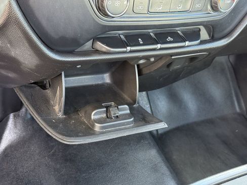 Used 2015 Chevrolet Silverado 3500 W/T image 25