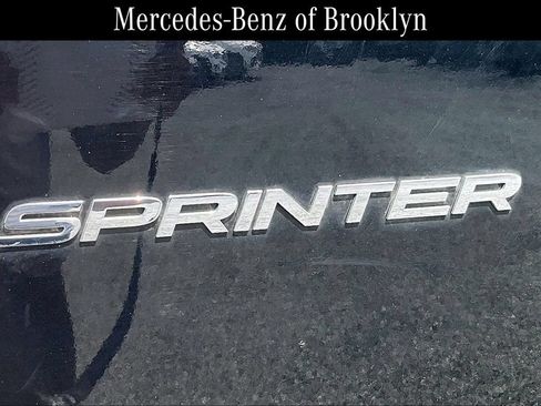 Used 2023 Mercedes-Benz Sprinter 2500 image 32
