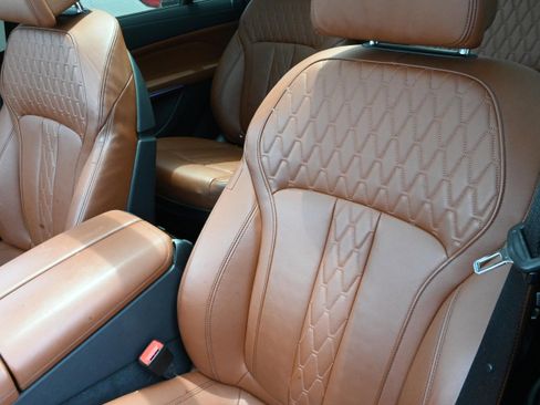 Used 2022 BMW X7 xDrive40i w/ Premium Package AWD/4WD image 11